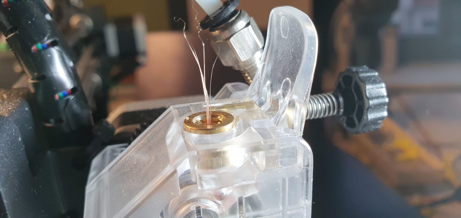 Feuchtes Filament im 3D Drucker macht Probleme in der Qualität des 3D Druckes